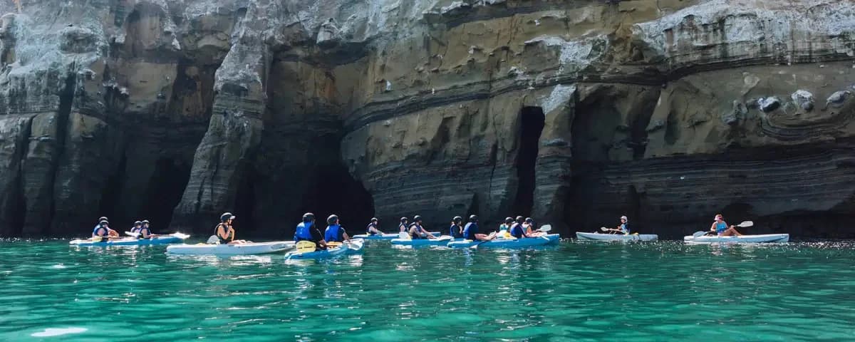 La Jolla kayak tours in San Diego - sea cave routes and marine reserve