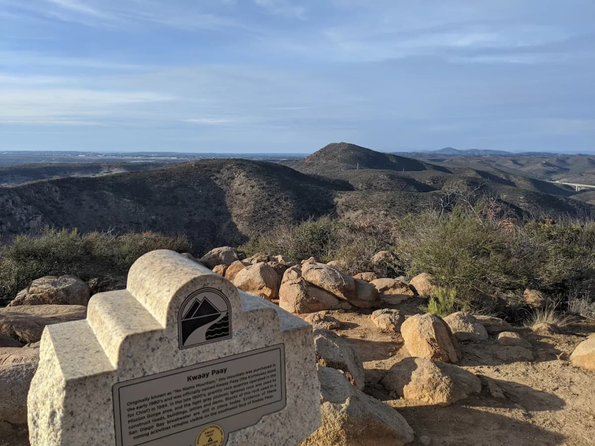 Mission Trails Regional Park in San Diego - canyon and ridgeline trails