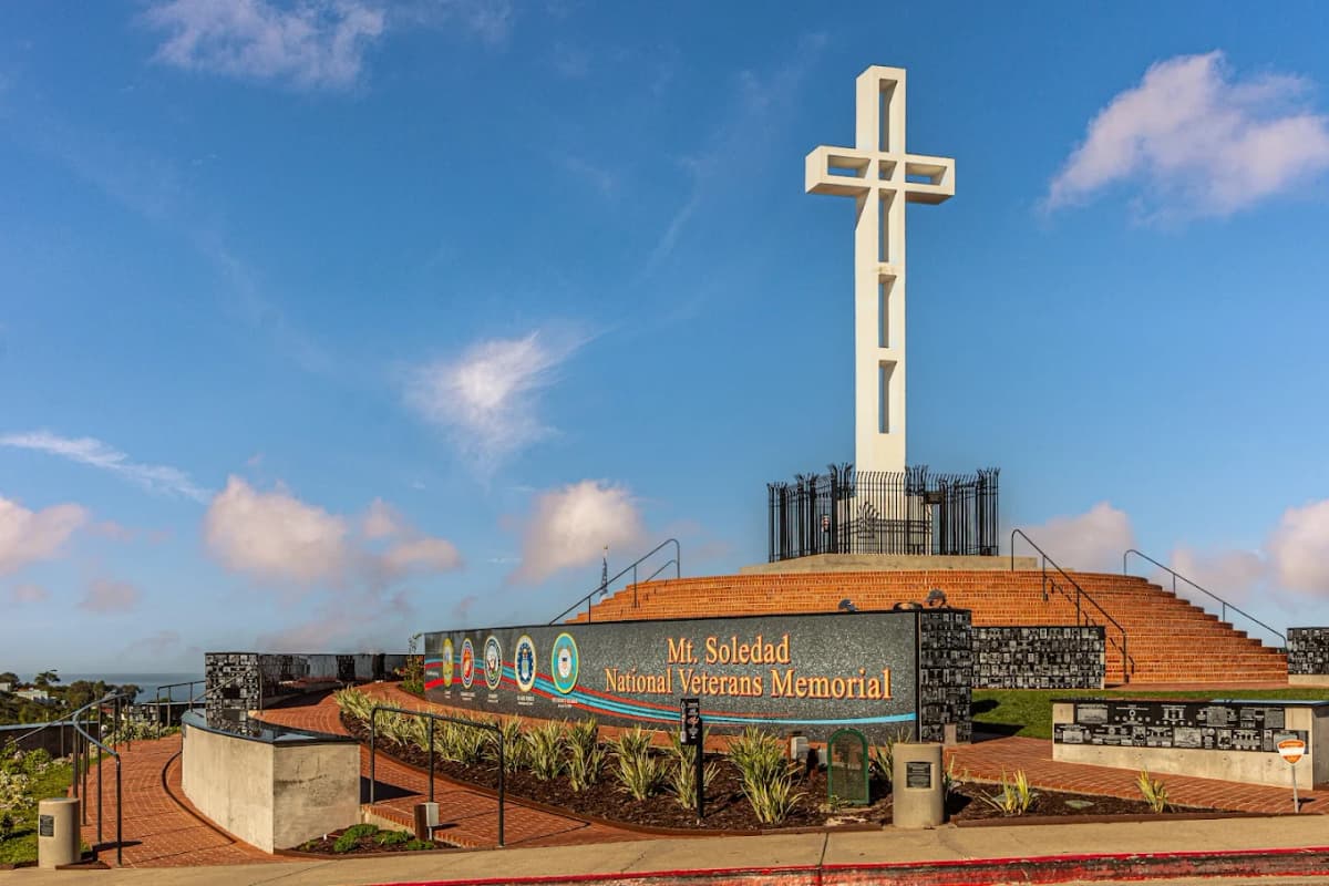 Mount Soledad in San Diego - 360-degree panoramic city and coast views