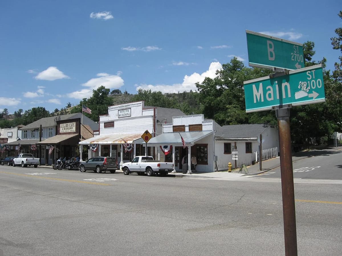 Julian California Main Street with historic storefronts and fall apple harvest atmosphere